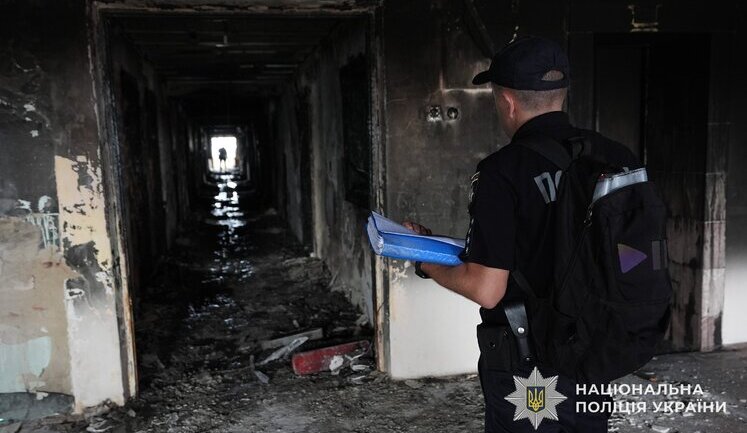 Пожар во львовском отеле "Власта" произошел из-за взрыва батареи электроскутера в номере одного из жильцов, - полиция. ФОТО