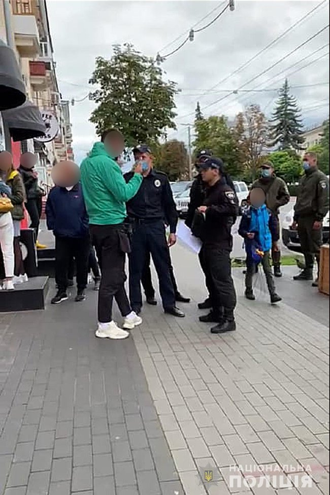 Жителя Чернігова Тарнавського судитимуть за напис Зеля х#йло 06