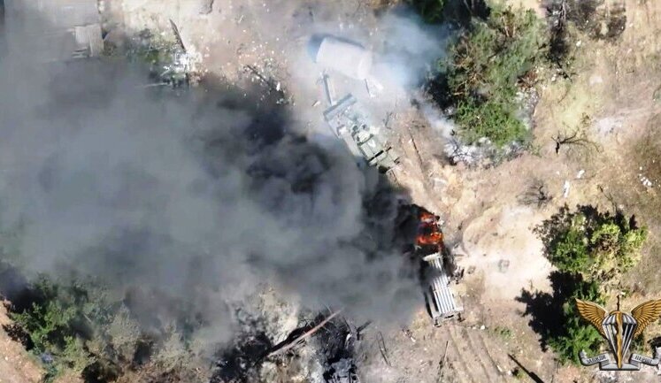 Gunners of 81st Assault Brigade destroyed Urahan MLRS and occupiers' Armored Repair and Evacuation Vehicle. PHOTO