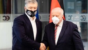 Порошенко встретился со спецпосланником правительства Германии Мильбрадтом: Завершение децентрализации в Украине - это вопрос европейской интеграции. ФОТОрепортаж