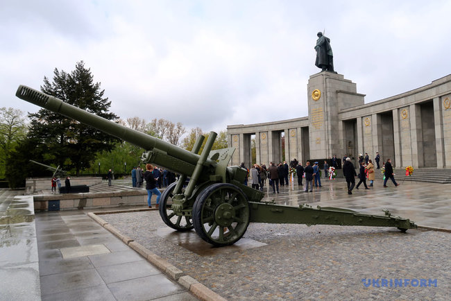 Память українських жертв нацизму вшанували в Берліні 07