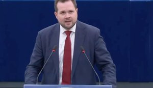 Датский евродепутат Вистисен – Трампу на посягательство на Гренландию: "Идите к черту". ВИДЕО