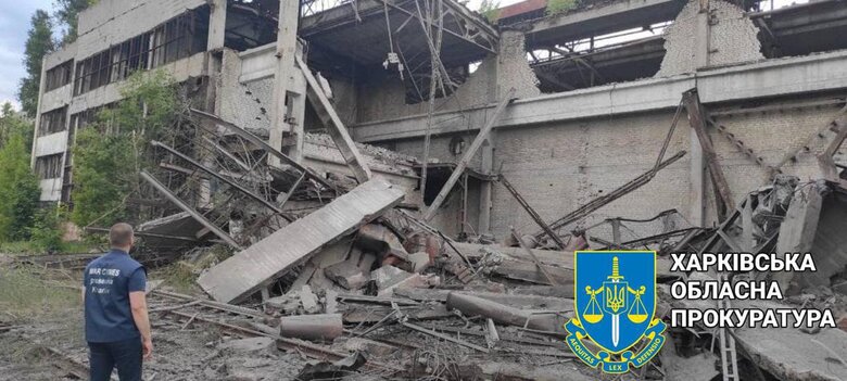 Consequences of todays rocket attack on factory in Kharkiv 01