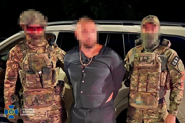 Служба безпеки спільно з Національною поліцією викрила дев'ять нових "ухилянтських" схем у різних регіонах України та затримала десятьох організаторів оборудок.