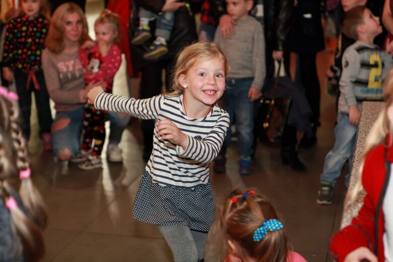 Multiplex показал фото разрушенных войной кинозалов. Фоторепортаж из Мариуполя и других городов 04