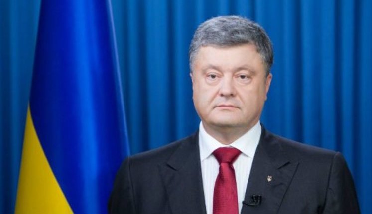 Политически мотивированная месть, - "Нью-Йорк Таймс" о делах против Порошенко