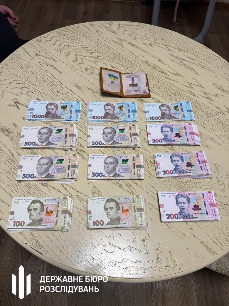 Посадовиць військової частини змушував підлеглих працювати на нього