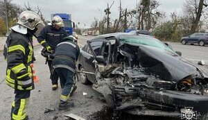 Два автомобиля столкнулись на Виннитчине, один погибший, пятеро пострадавших, - ГСЧС. ФОТО