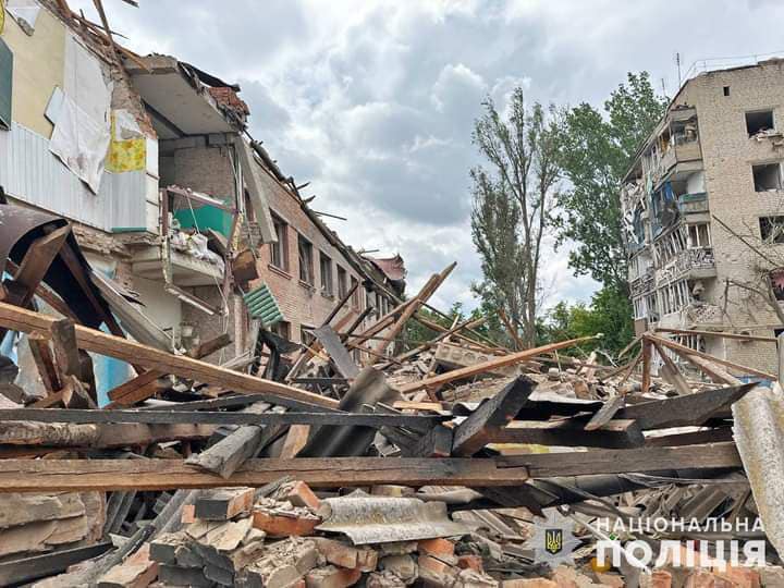 Ворог ударив керованою авіабомбою під час видачі гуманітарної допомоги в Оріхові. 4 людей загинули, 11 поранених (оновлено) 07