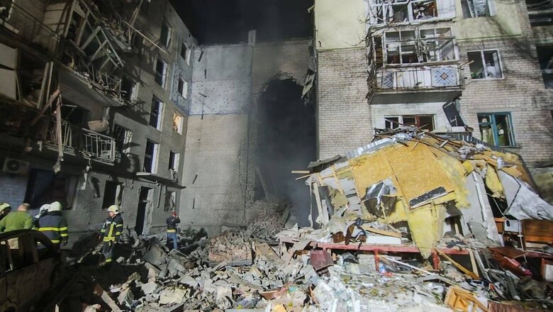 At night, Russians shelled residential area of Mykolaiv, rocket hit 5-story building: two people were killed, two were injured 02