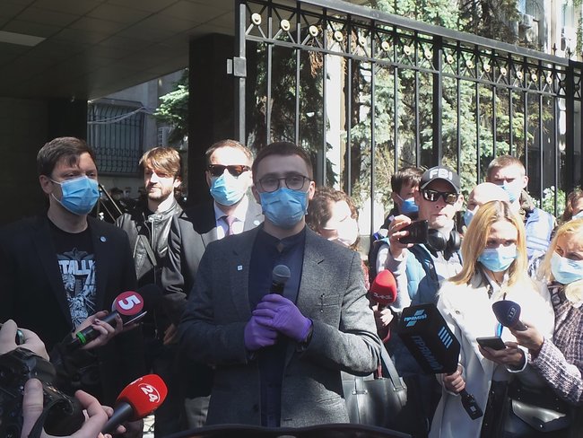 Стерненко после проведения следственных действий: Лучше прийти в СБУ, чем лечь в могилу. Я действовал в рамках закона 09