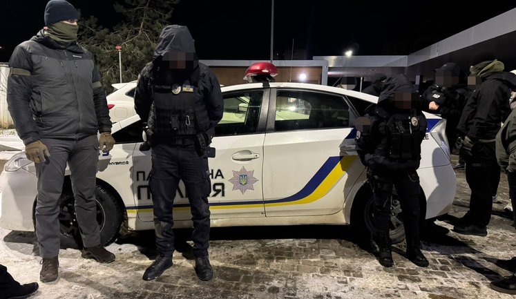 Двоє патрульних в Одесі вимагали гроші у військовозобов’язаних водіїв авто за недоставлення їх до ТЦК, - ДБР. ФОТОрепортаж