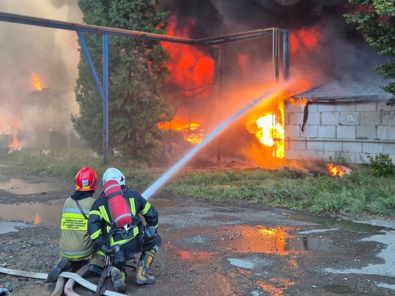 На заводі Іскра у Львові спалахнула пожежа