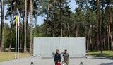 Президент та перша леді вшанували пам’ять жертв політичних репресій