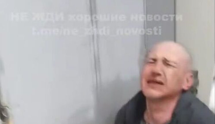 Военные РФ жестоко избили и сломали ребро рашисту: "Я тебя пере#бу, нах#й". ВИДЕО