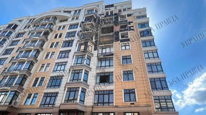 ушкоджень зазнала елітна багатоповерхівка, пов'язана із Зеленським та бізнесменом Міндічем