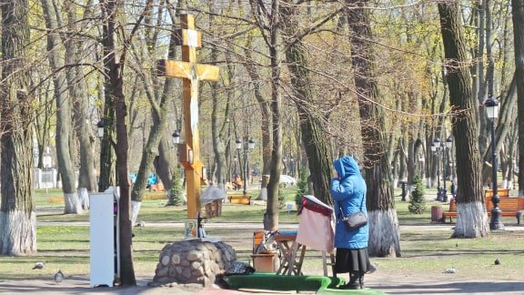 Киев на карантине: пустые парки и одинокие прохожие 05