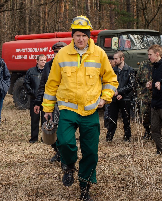 Пожежі в зоні ЧАЕС вже нагадують ті, які відбуваються в Австралії, Каліфорнії, Португалії. Так буде й надалі, до цього треба готуватися, - фахівець із протидії пожежам Сергій Зібцев 03