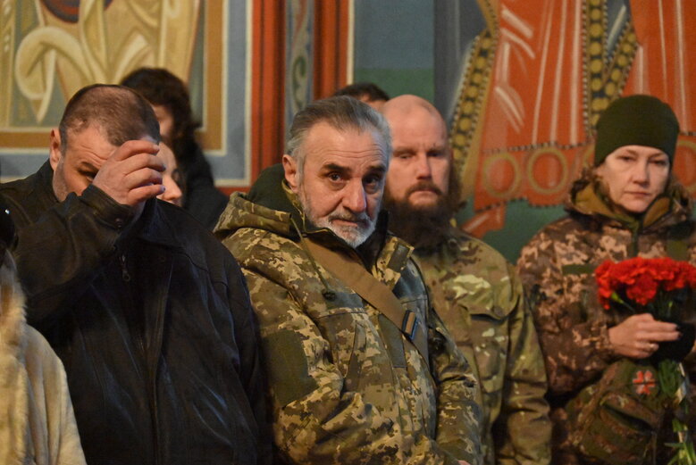 С погибшим защитником Украины, ультрас Динамо и политзаключенным времен Януковича Сергеем Павличенко простились в Киеве 07