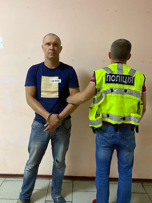 Рудзька, який намагався зґвалтувати пасажирку поїзда Маріуполь-Київ, затримано, - заступник голови МВС Геращенко. ФОТО 02
