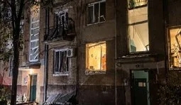 Россияне ударили в жилой дом в Запорожье: погибла 27-летняя женщина. ФОТО