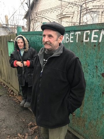 Жизнь в мертвых Песках под Донецком 01