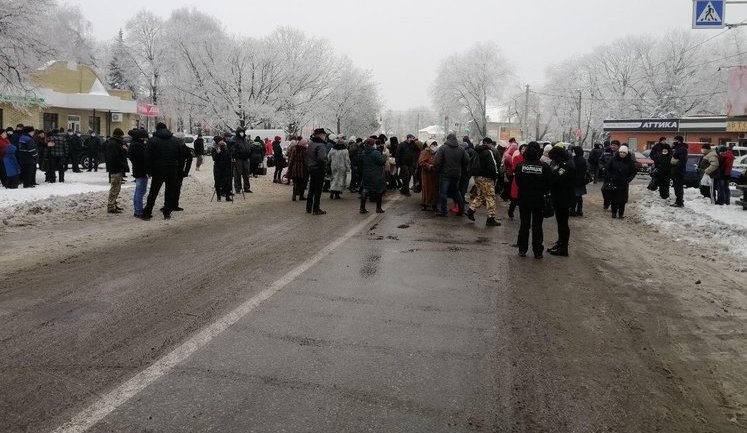 "Вово, вже не смішно": у Полтаві, Житомирі та Львові протестують проти підвищення тарифів, демонстранти перекривають траси. ВІДЕО+ФОТОрепортаж
