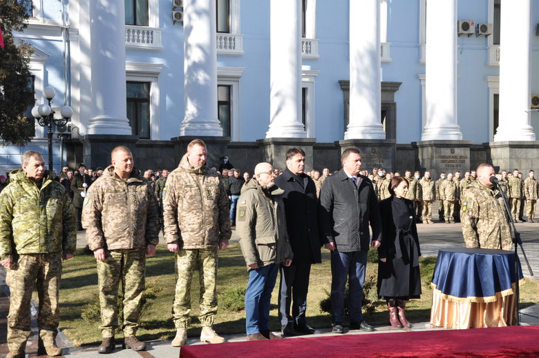 В Києві попрощалися із загиблим внаслідок російського обстрілу розвідником 30-ї ОМБр Антоном Сидоровим 14