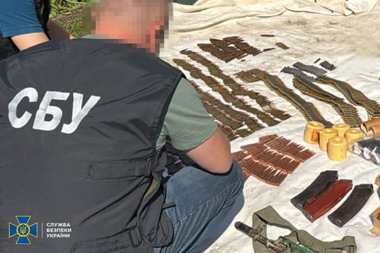 СБУ викрила 7 каналів збуту зброї: вилучено АК-12, дрони та вибухівку