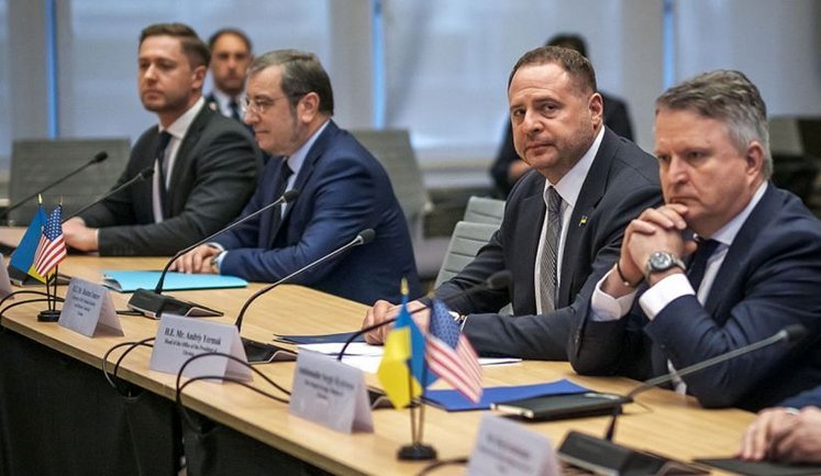 Україна не прийме жодного "визнання" окупації території. Це наші "червоні лінії", - ОП