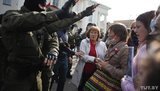 Тысячи белорусок вышли на Марш женщин в Минске. ВИДЕО+ФОТОрепортаж