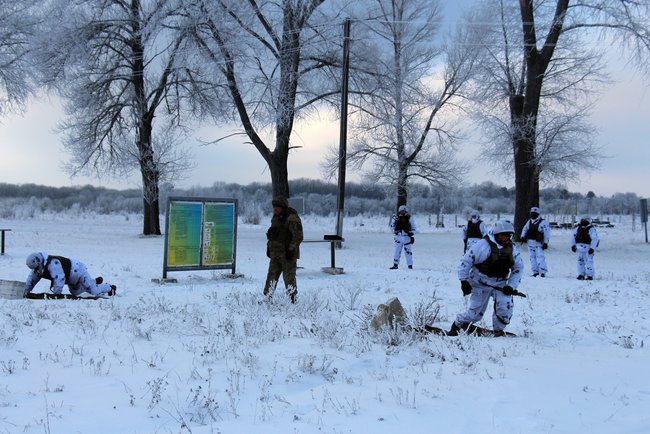 British instructors train 72nd Brigade soldiers under Orbital program 07