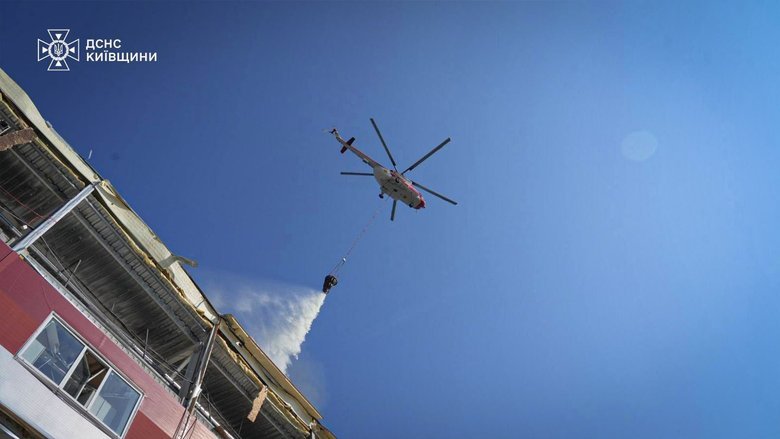 ДСНС завершила ліквідацію масштабної пожежі після російської атаки на Київщину