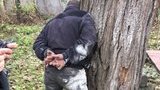 Безхатько зайняв квартиру в Дніпрі, продав фортепіано, а з плити зробив камін. ФОТО