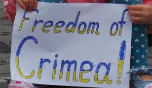 Російська поліція повторно прийшла у дім арештованого кримськотатарського активіста Куламетова, -