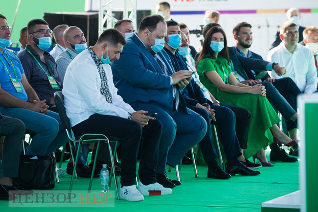 Як відбувався позачерговий зїзд Слуги народу 17