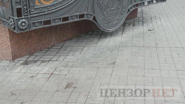 Experts complete examination of Voronenkov murder scene 03 Experts complete examination of Voronenkov murder scene 03