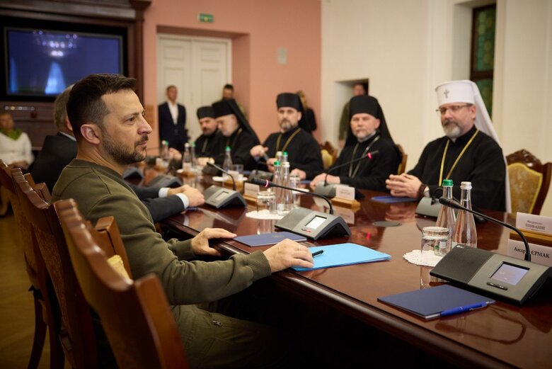Зеленський зустрівся із представниками ПЦУ та УГКЦ