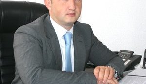 Верланов готовит повышение для скандального львовского налоговика Витыка, - журналист