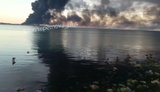 горит нефтебаза в Феодосии