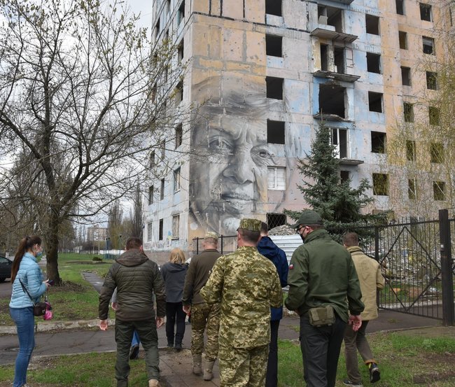 Вице-спикеры Сеймов Польши и Литвы посетили прифронтовую Авдеевку 06
