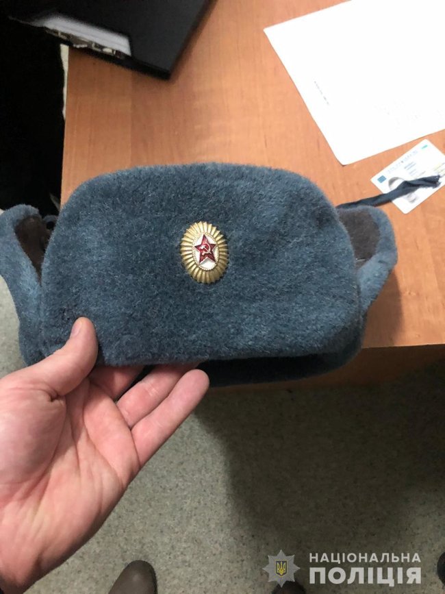 19-річний киянин прогулявся Львовом у радянській армійській вушанці і може сісти на 5 років, - поліція 02