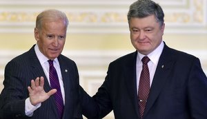 ДБР замовило експертизу голосів Байдена і Порошенка за підозрою в держзраді. ДОКУМЕНТ