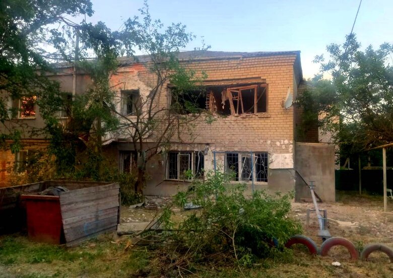 Наслідки ворожих обстрілів Херсонщини 04