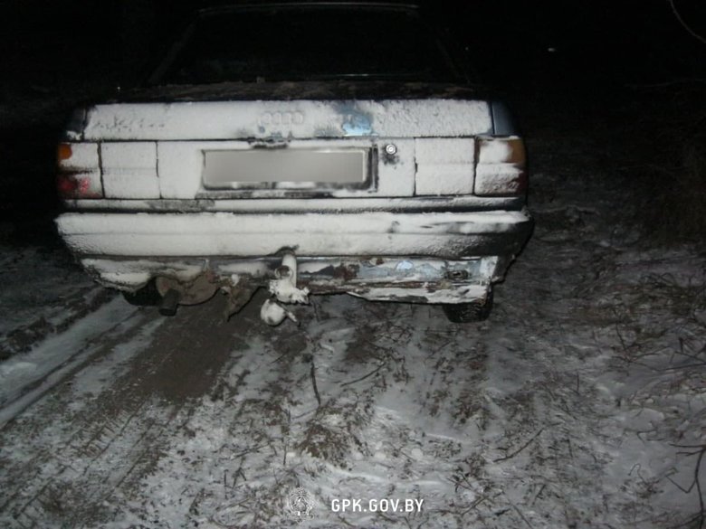 Білоруські прикордонники стверджують, що вночі обстріляли авто, яке проривалося в Україну. Держприкордонслужбі про це нічого не повідомляли 04