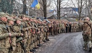 "Урочисто присягаю": Воїни 1-ї окремої штурмової роти ДУК ПС склали присягу добровольця на Донбасі. ВІДЕО+ФОТОрепортаж