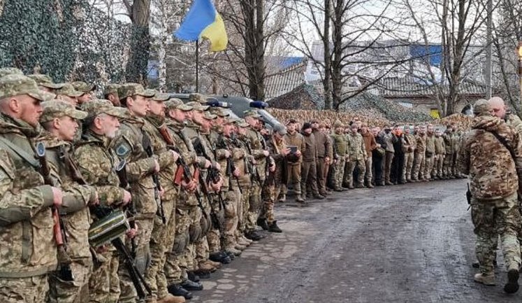 "Урочисто присягаю": Воїни 1-ї окремої штурмової роти ДУК ПС склали присягу добровольця на Донбасі. ВІДЕО+ФОТОрепортаж