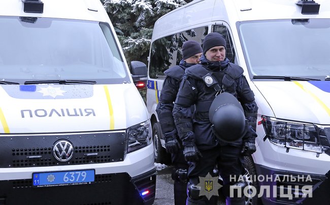 20 обновленных отделений полиции, 10 спецавтомобилей, 336 комплектов средств защиты: Презентованы результаты пилотного проекта реформы полиции в трех областях 03