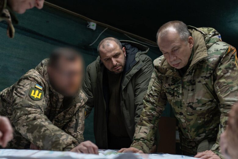 Умєров та Сирський