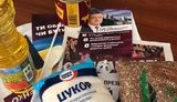 У агітнаметах Порошенка в Дніпропетровській області роздавали продукти. ФОТО